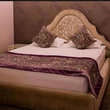 Hotel Goya Collection Targu Jiu Ngoại thất bức ảnh