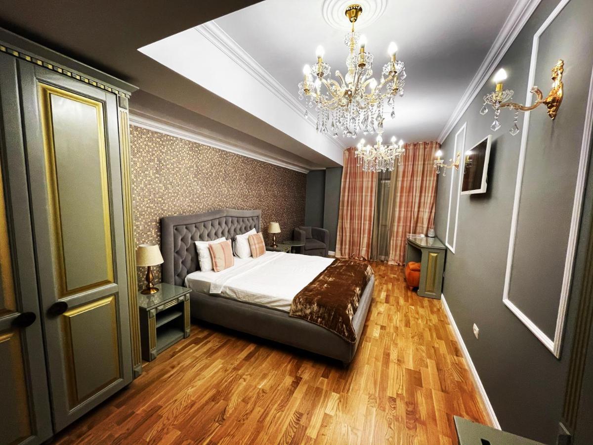Hotel Goya Collection Targu Jiu Ngoại thất bức ảnh