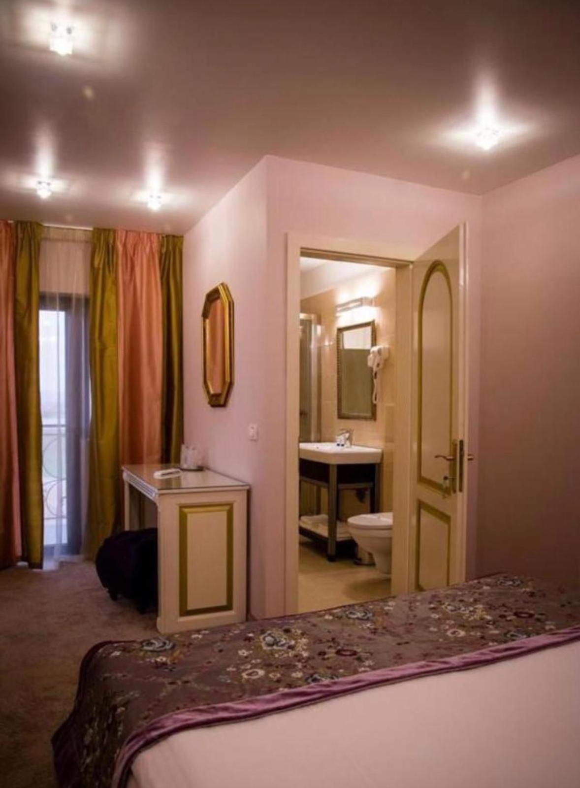 Hotel Goya Collection Targu Jiu Ngoại thất bức ảnh