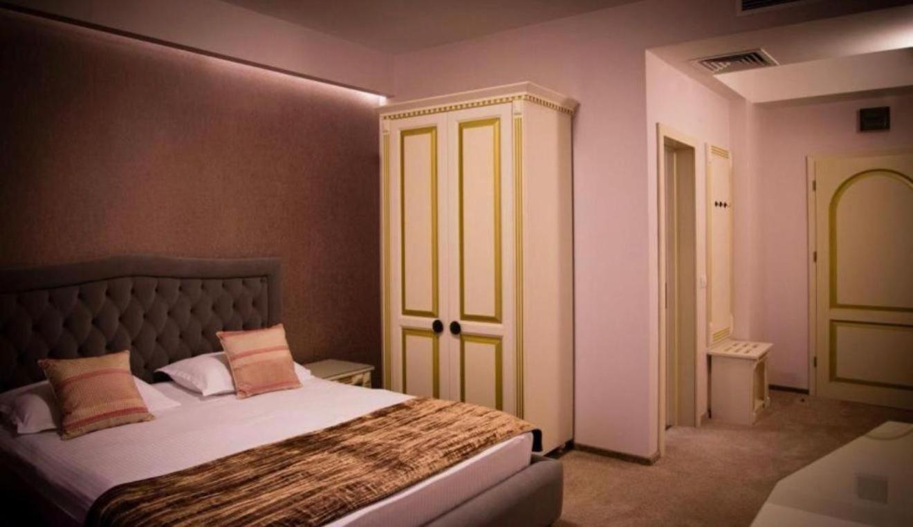Hotel Goya Collection Targu Jiu Ngoại thất bức ảnh