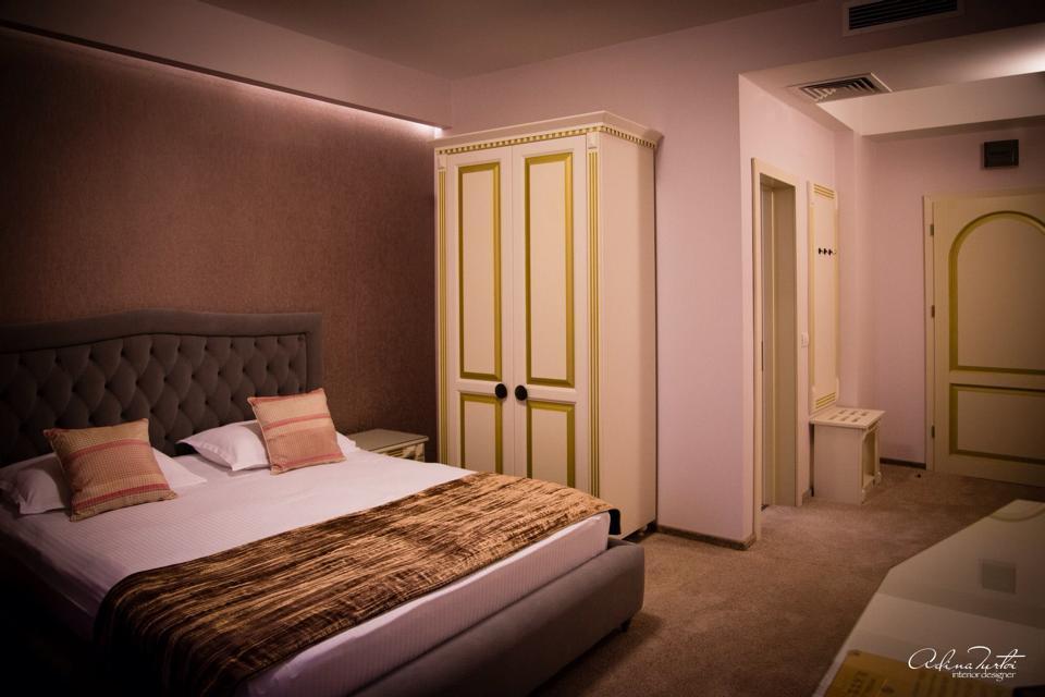 Hotel Goya Collection Targu Jiu Ngoại thất bức ảnh