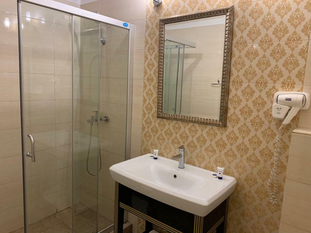 Hotel Goya Collection Targu Jiu Ngoại thất bức ảnh